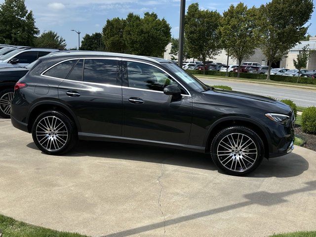 2025 Mercedes-Benz GLC 300