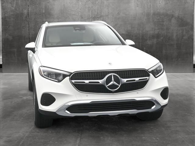 2025 Mercedes-Benz GLC 300