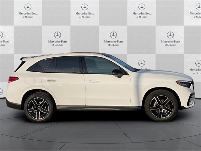 2025 Mercedes-Benz GLC 300