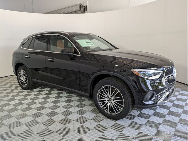 2025 Mercedes-Benz GLC 300