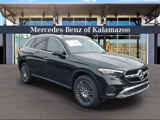 2025 Mercedes-Benz GLC 300