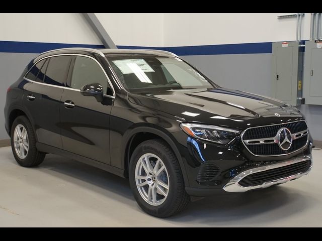 2025 Mercedes-Benz GLC 300