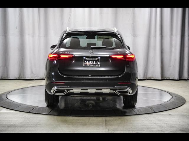 2025 Mercedes-Benz GLC 300