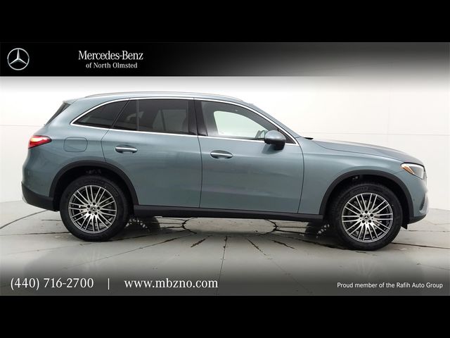 2025 Mercedes-Benz GLC 300