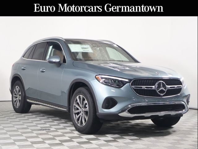 2025 Mercedes-Benz GLC 300