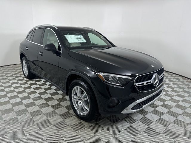 2025 Mercedes-Benz GLC 300