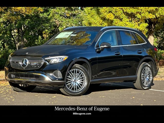 2025 Mercedes-Benz GLC 300