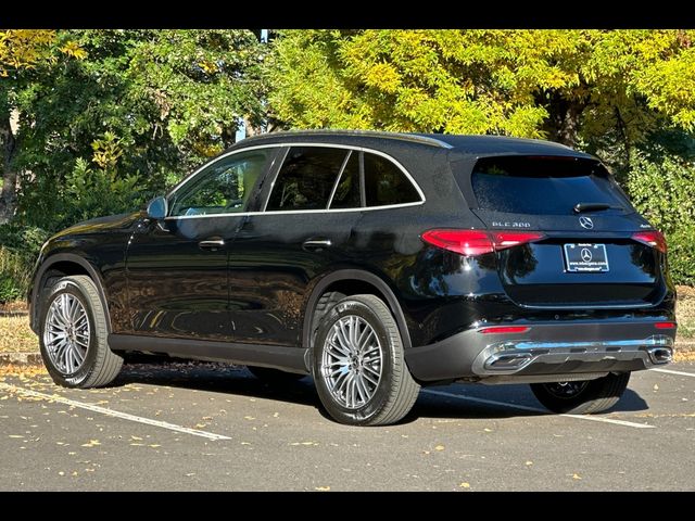 2025 Mercedes-Benz GLC 300