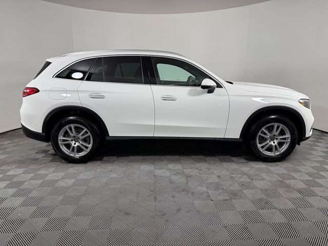 2025 Mercedes-Benz GLC 300