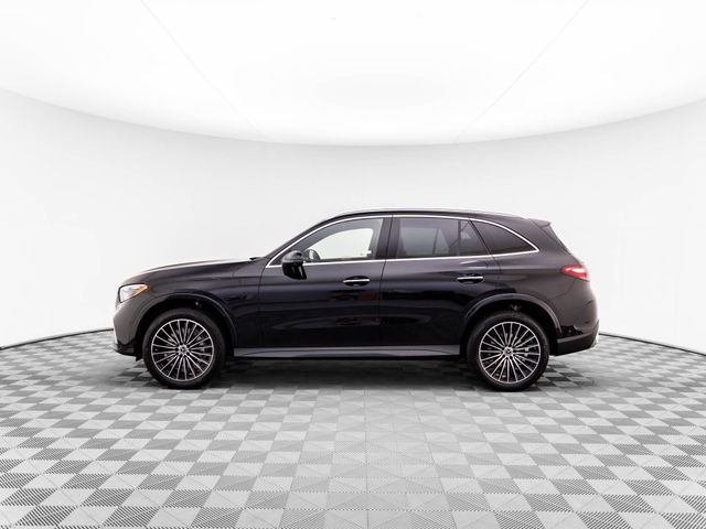 2025 Mercedes-Benz GLC 300