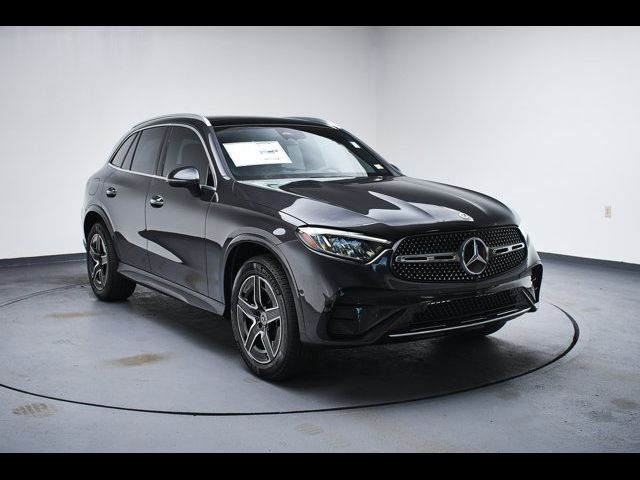 2025 Mercedes-Benz GLC 300