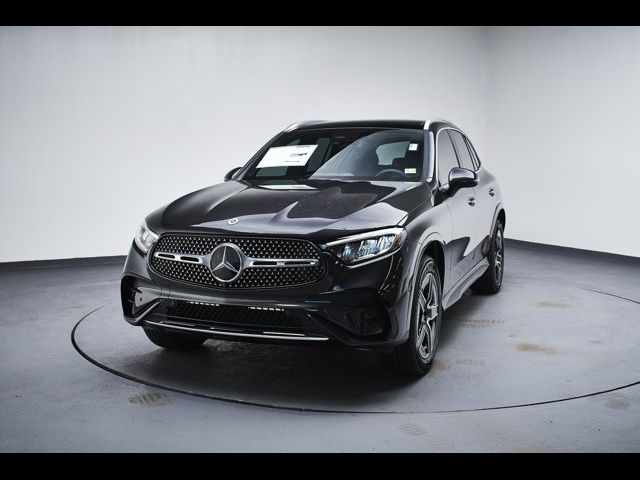 2025 Mercedes-Benz GLC 300