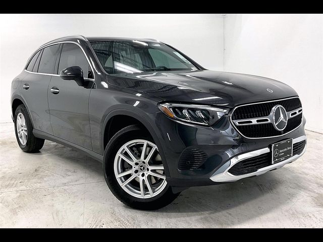 2025 Mercedes-Benz GLC 300