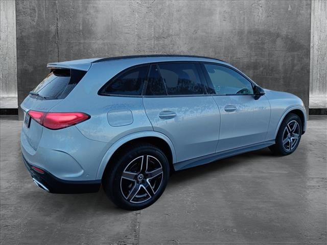 2025 Mercedes-Benz GLC 300