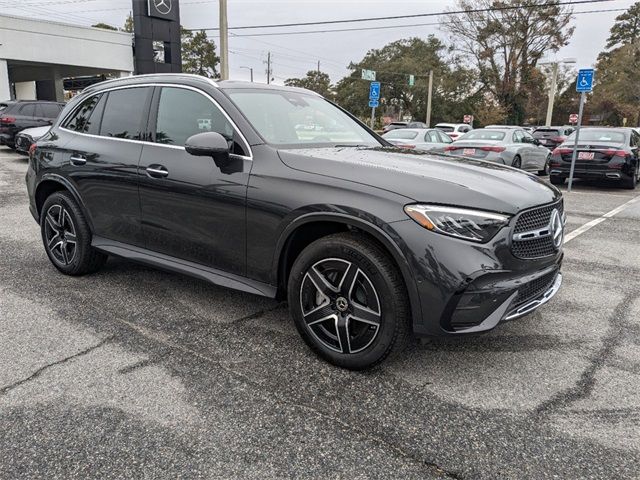 2025 Mercedes-Benz GLC 300