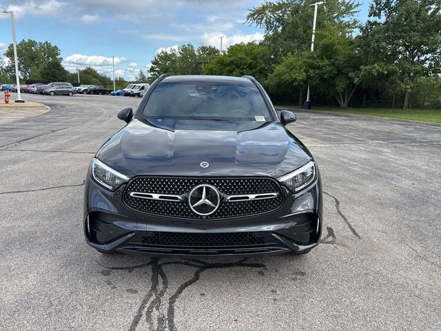 2025 Mercedes-Benz GLC 300