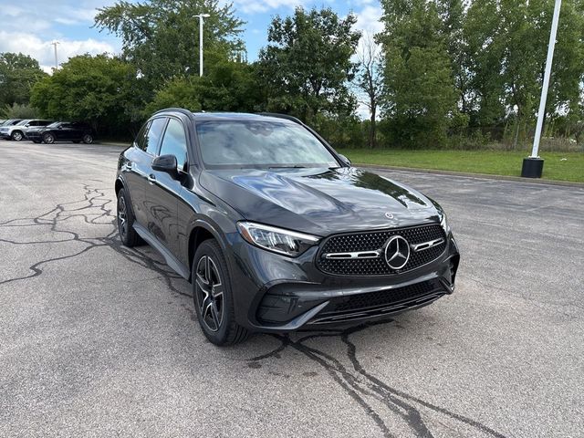 2025 Mercedes-Benz GLC 300