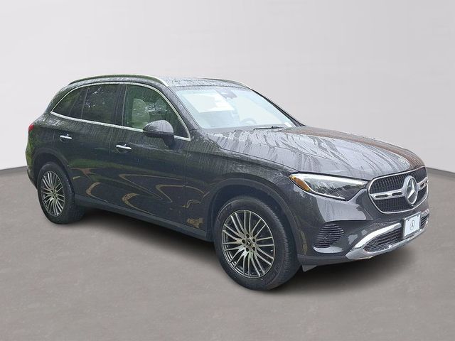 2025 Mercedes-Benz GLC 300