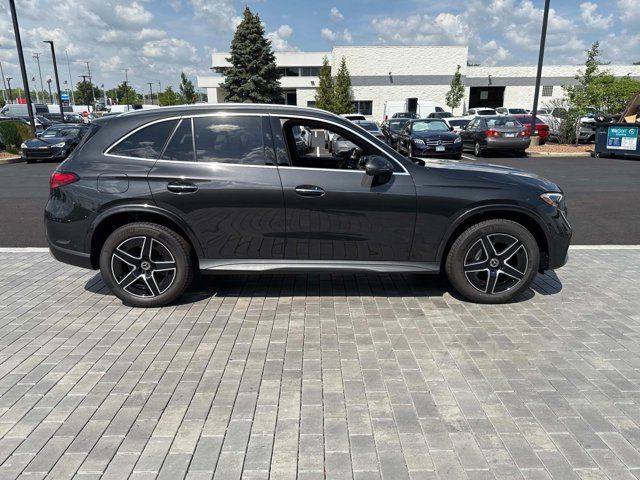 2025 Mercedes-Benz GLC 300