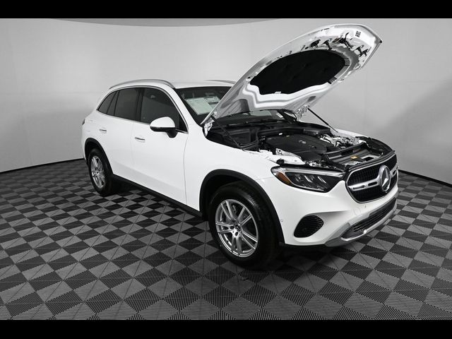 2025 Mercedes-Benz GLC 300