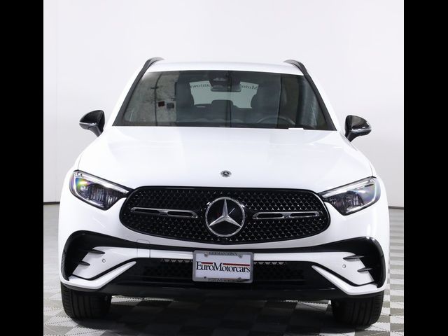 2025 Mercedes-Benz GLC 300