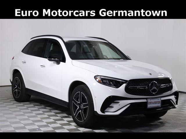 2025 Mercedes-Benz GLC 300