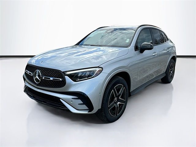 2025 Mercedes-Benz GLC 300