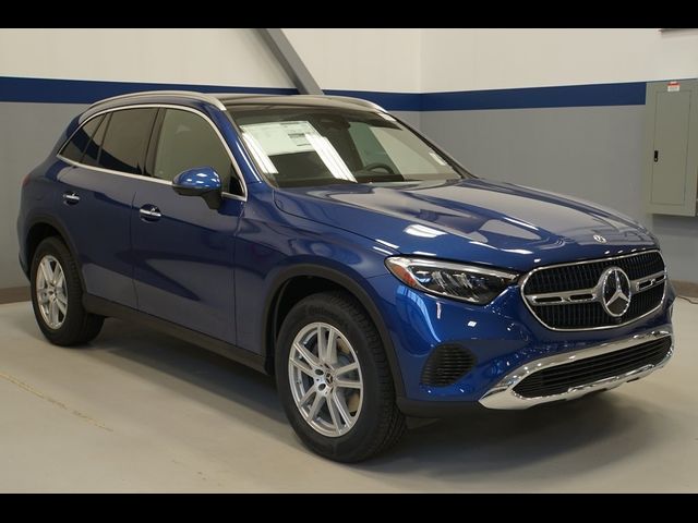 2025 Mercedes-Benz GLC 300