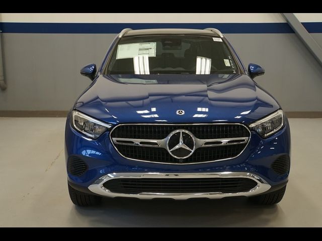 2025 Mercedes-Benz GLC 300