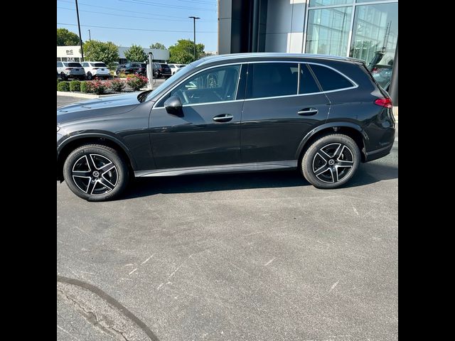 2025 Mercedes-Benz GLC 300