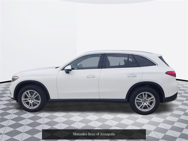 2025 Mercedes-Benz GLC 300