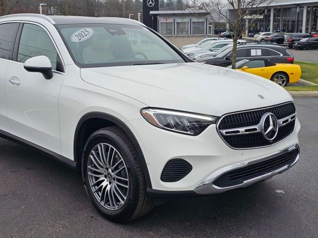 2025 Mercedes-Benz GLC 300