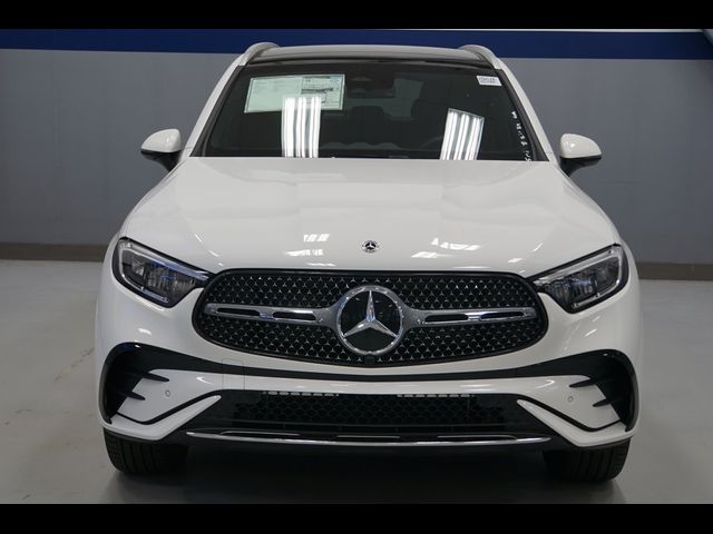 2025 Mercedes-Benz GLC 300