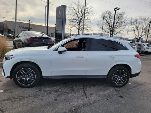 2025 Mercedes-Benz GLC 300