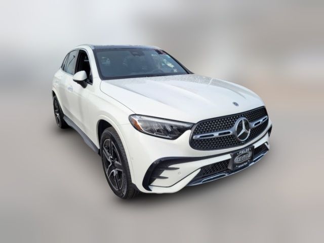 2025 Mercedes-Benz GLC 300