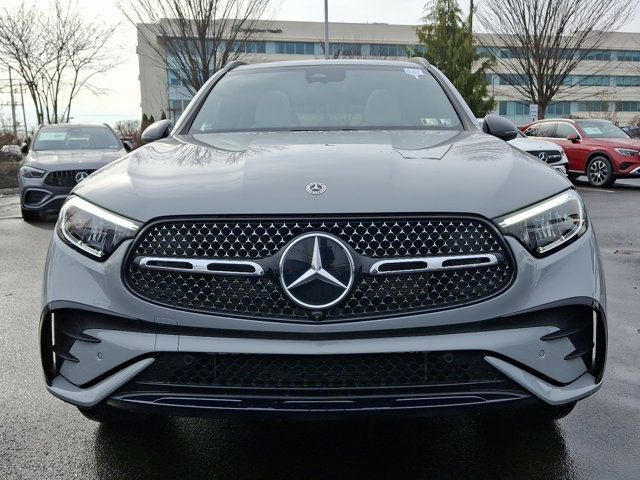 2025 Mercedes-Benz GLC 300