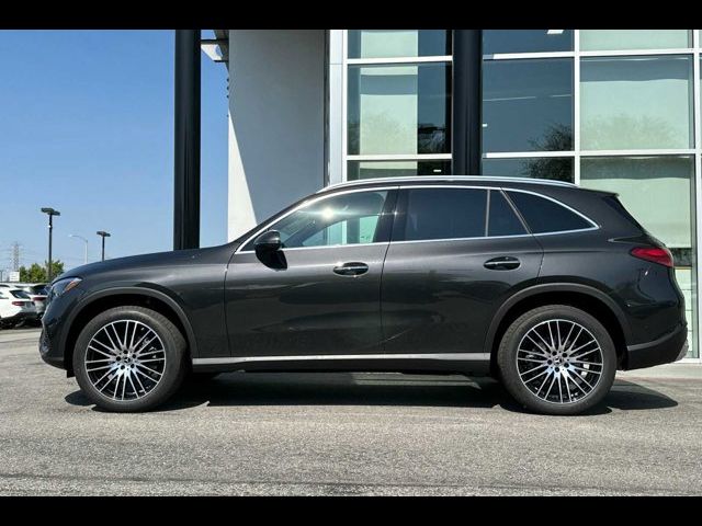 2025 Mercedes-Benz GLC 300