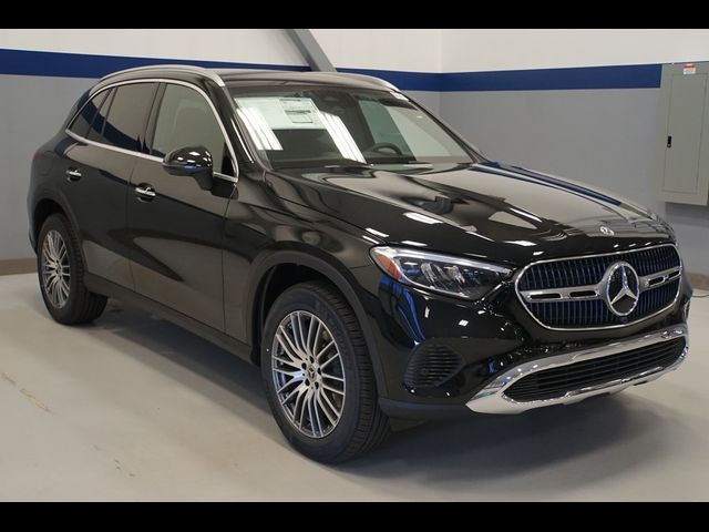 2025 Mercedes-Benz GLC 300