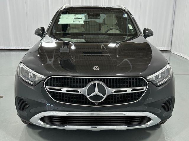 2025 Mercedes-Benz GLC 300