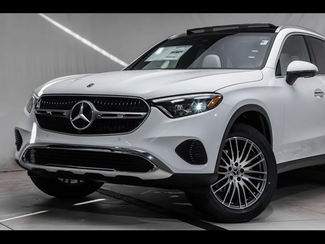 2025 Mercedes-Benz GLC 300