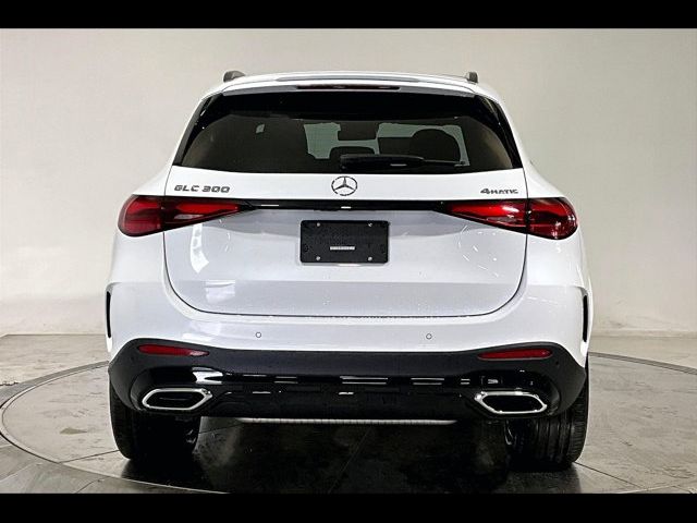 2025 Mercedes-Benz GLC 300