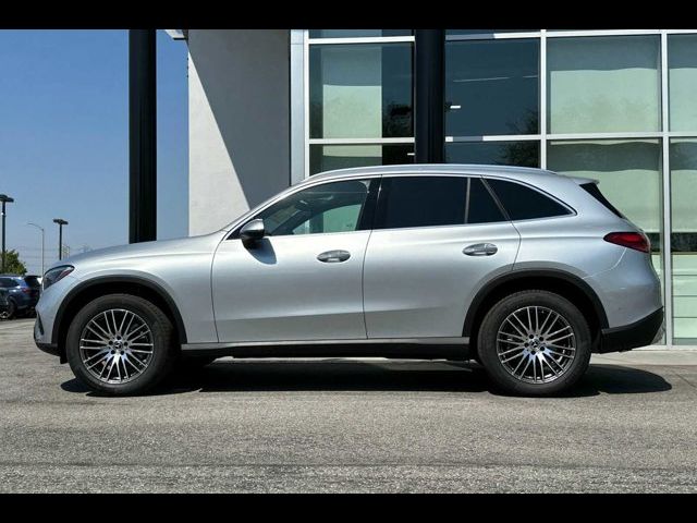 2025 Mercedes-Benz GLC 300