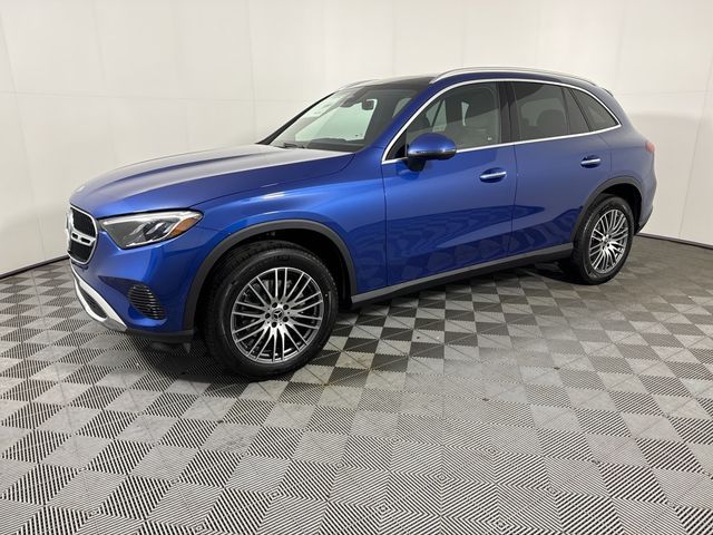 2025 Mercedes-Benz GLC 300