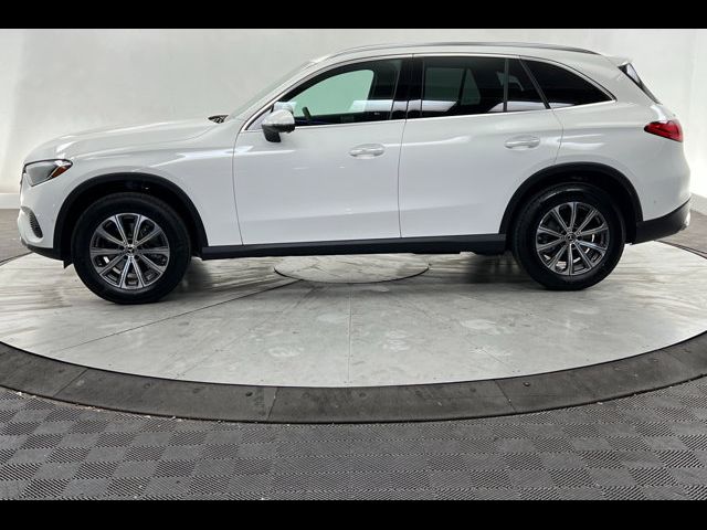 2025 Mercedes-Benz GLC 300