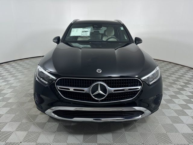 2025 Mercedes-Benz GLC 300