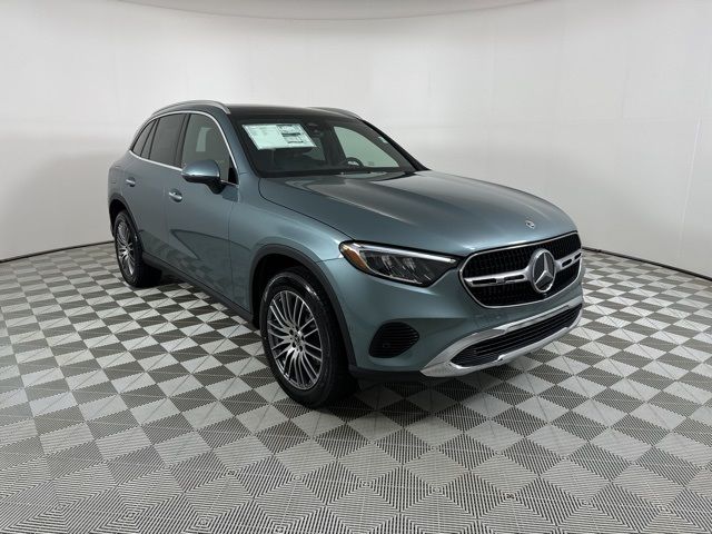 2025 Mercedes-Benz GLC 300