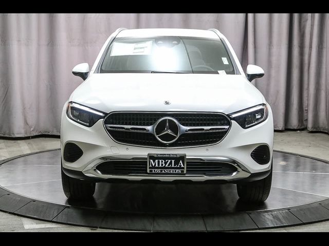 2025 Mercedes-Benz GLC 300