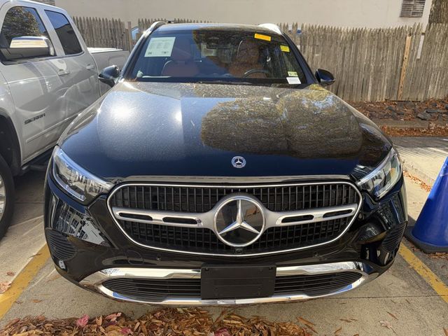 2025 Mercedes-Benz GLC 300