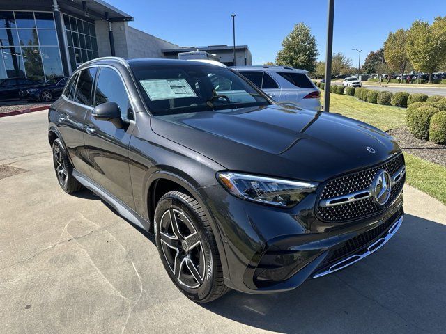 2025 Mercedes-Benz GLC 300