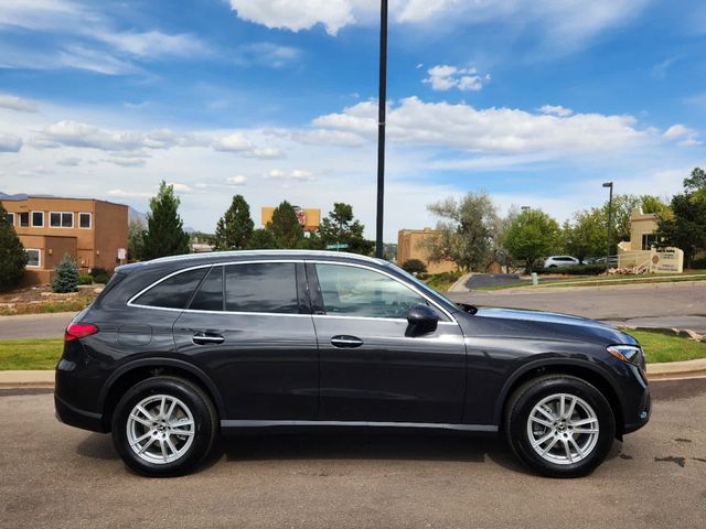 2025 Mercedes-Benz GLC 300